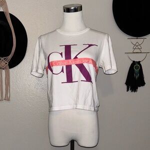 Calvin Klein Crop Tee - like new